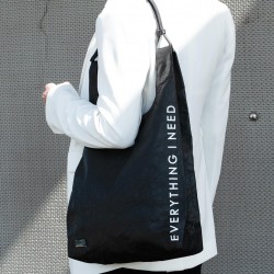 TOTE BAG /EVERYTHING I NEED - BLACK TOTE BAG /EVERYTHING I NEED - BLACK