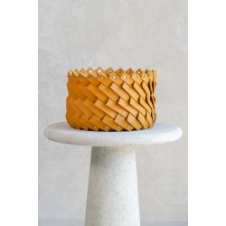 WOVEN LEATHER BASKET - LIGHT BROWN 