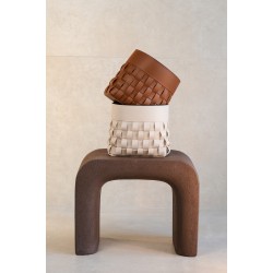 WOVEN LEATHER BASKET - BEIGE 